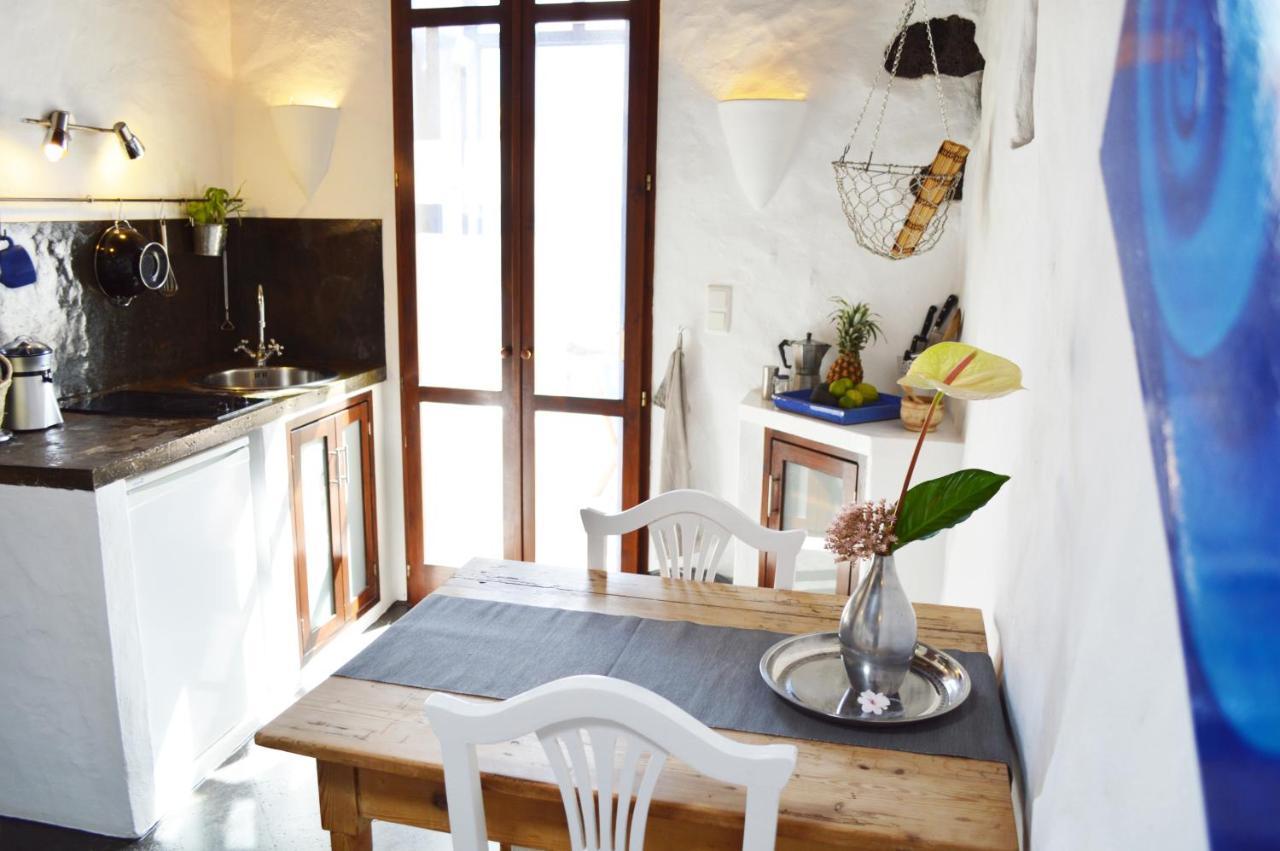 Stylish Getaway With Secluded Patio In Lava Finca Uga エクステリア 写真